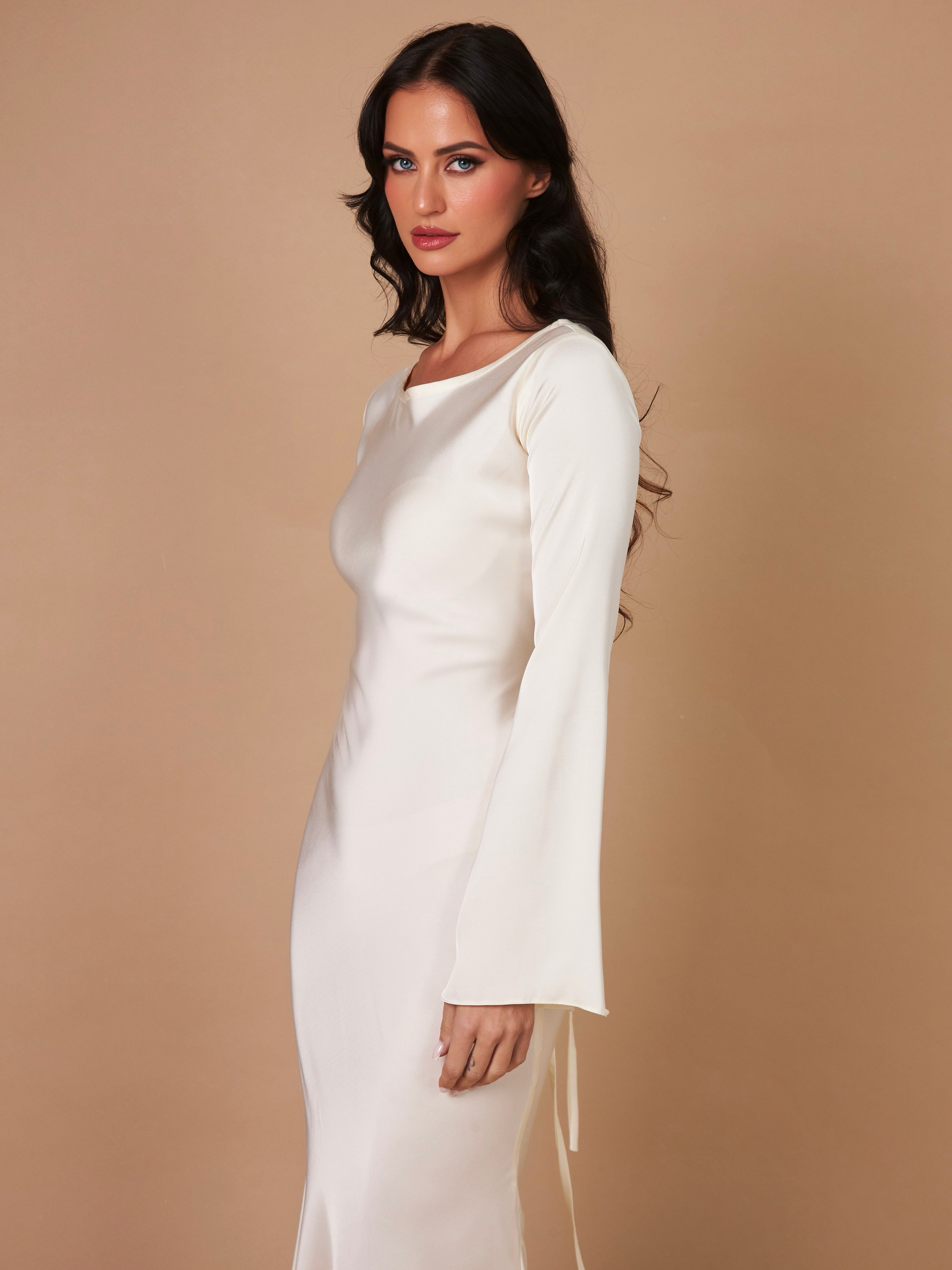 Vestido Maxi Volante de Manga Larga para Mujer | Elegancia Sin Esfuerzo