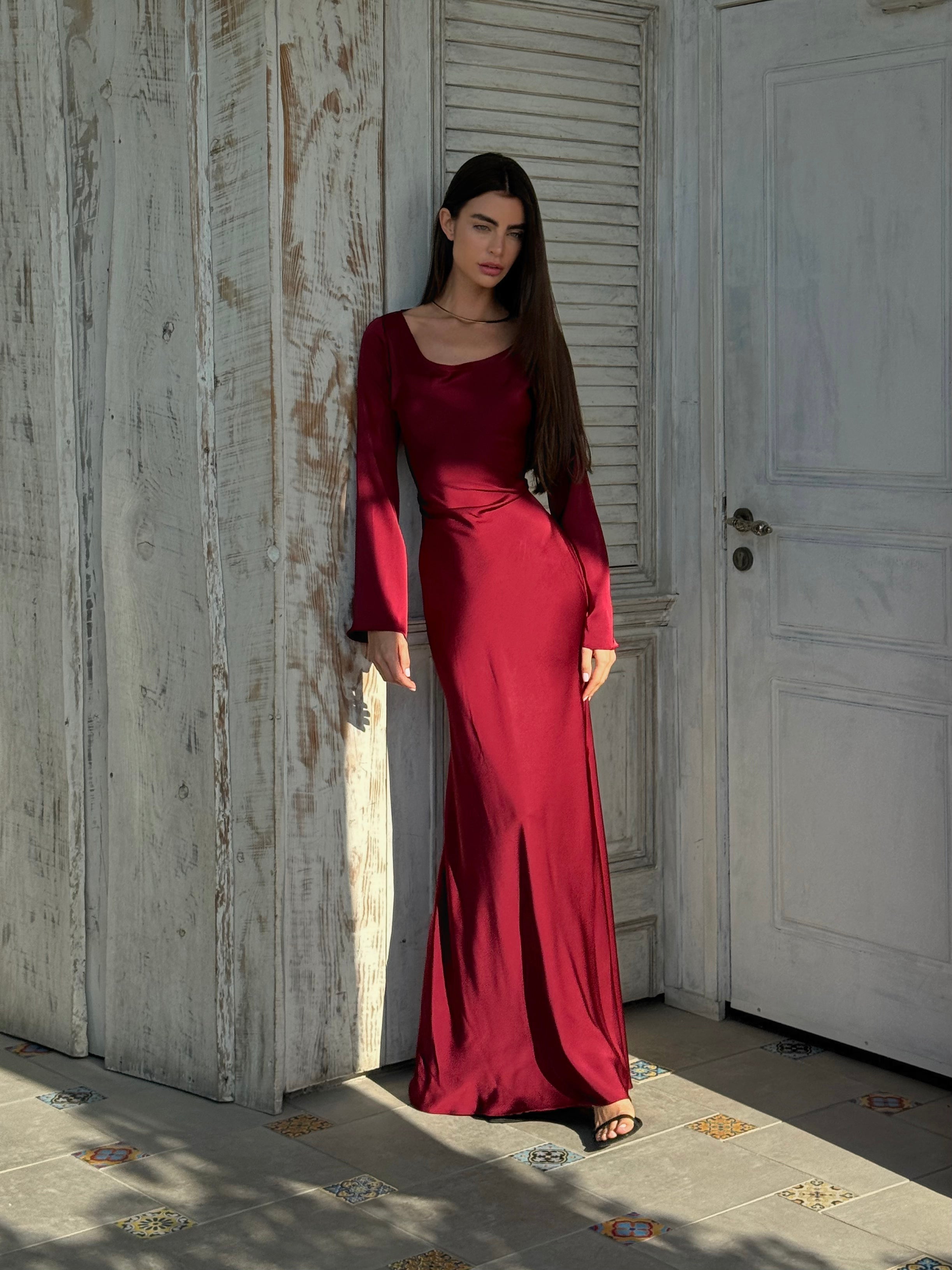 Vestido Maxi Volante de Manga Larga para Mujer | Elegancia Sin Esfuerzo