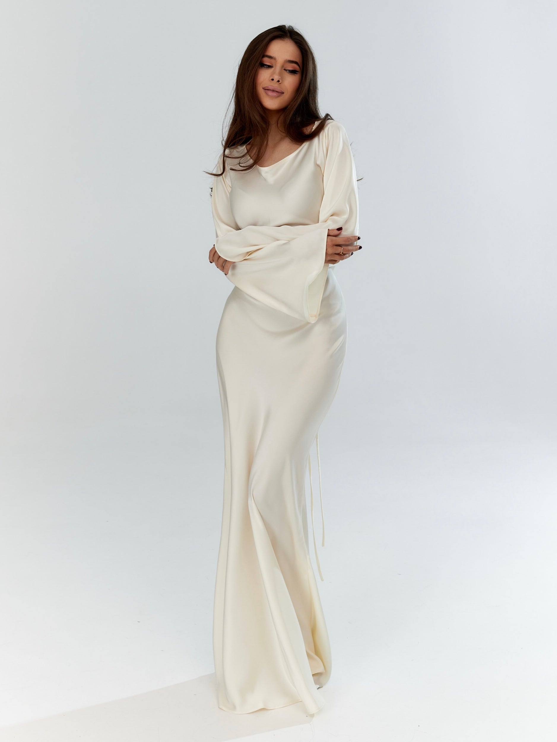 Vestido Maxi Volante de Manga Larga para Mujer | Elegancia Sin Esfuerzo
