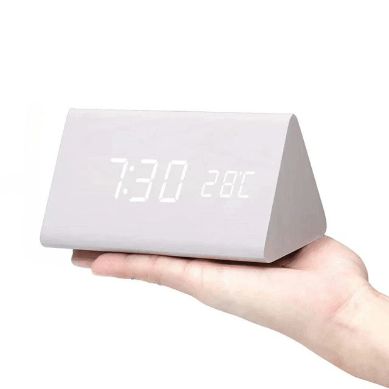 WoodSense Reloj de Madera LED – Controlado por Voz y Estiloso para Cualquier Espacio