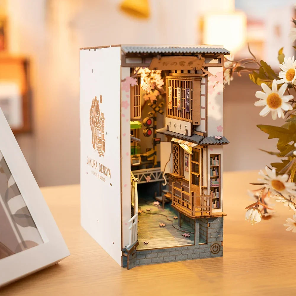 Maqueta Book Nook DIY Sakura Densya de 340 piezas con luz LED