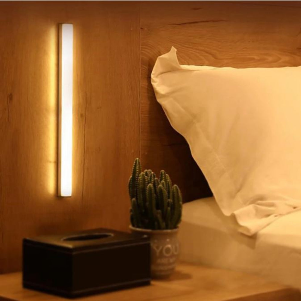 Luz nocturna LED con sensor para cama de madera