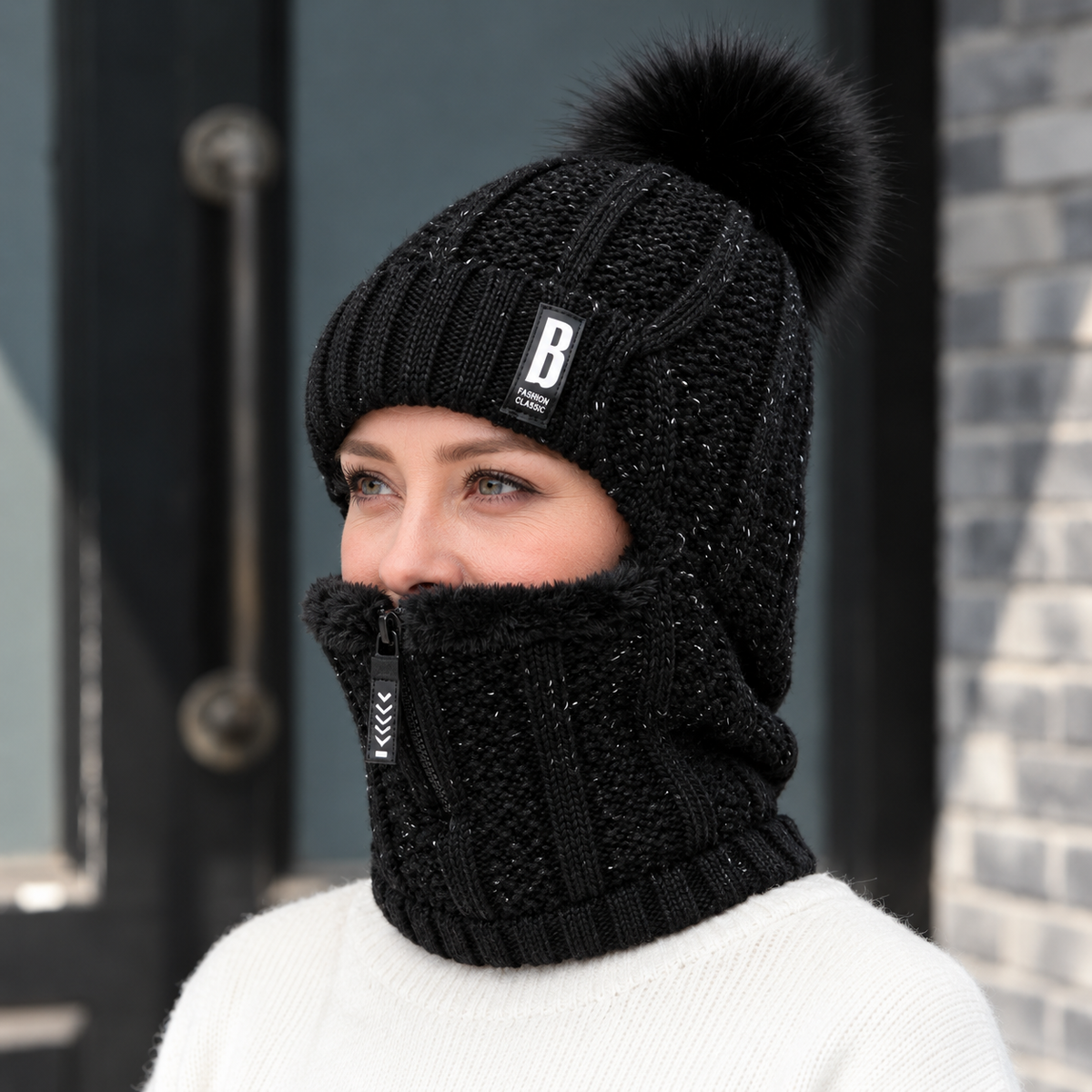 Gorro de punto para mujer con cuello integrado y pompón