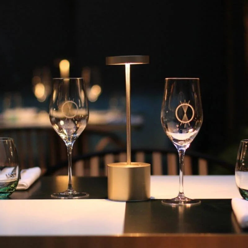 Lámpara de Mesa LED Metálica Inalámbrica
