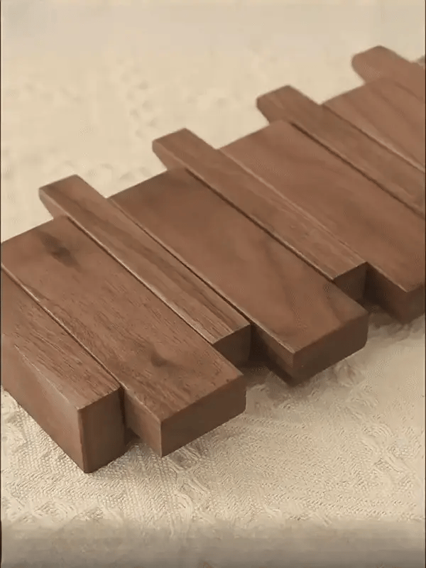 Primo | Perchero de Madera en Forma de Piano | Diseño Elegante | Madera Duradera