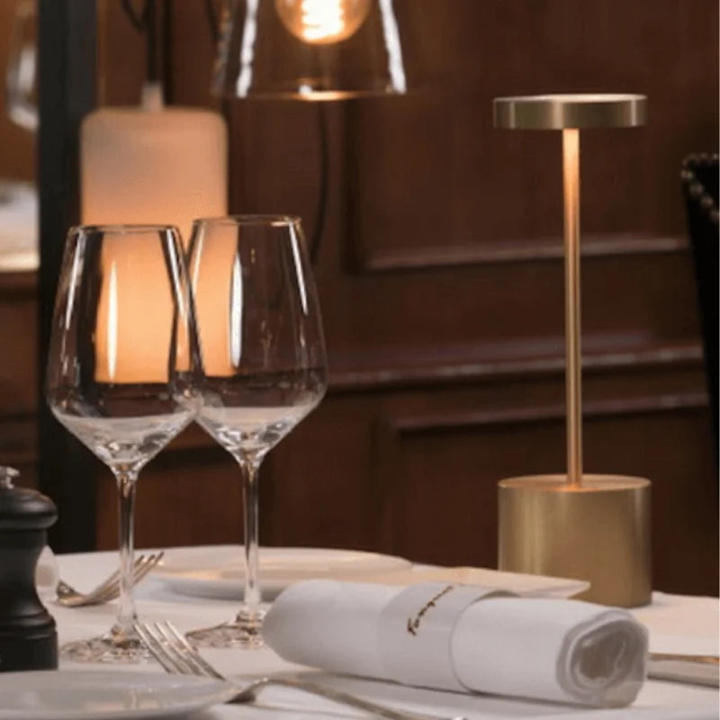 Lámpara de Mesa LED Metálica Inalámbrica