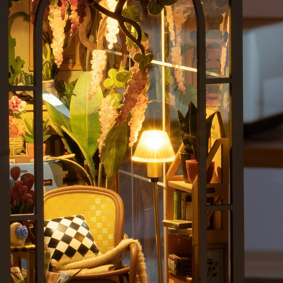 Maqueta Book Nook DIY Greenhouse de 176 piezas con luz LED