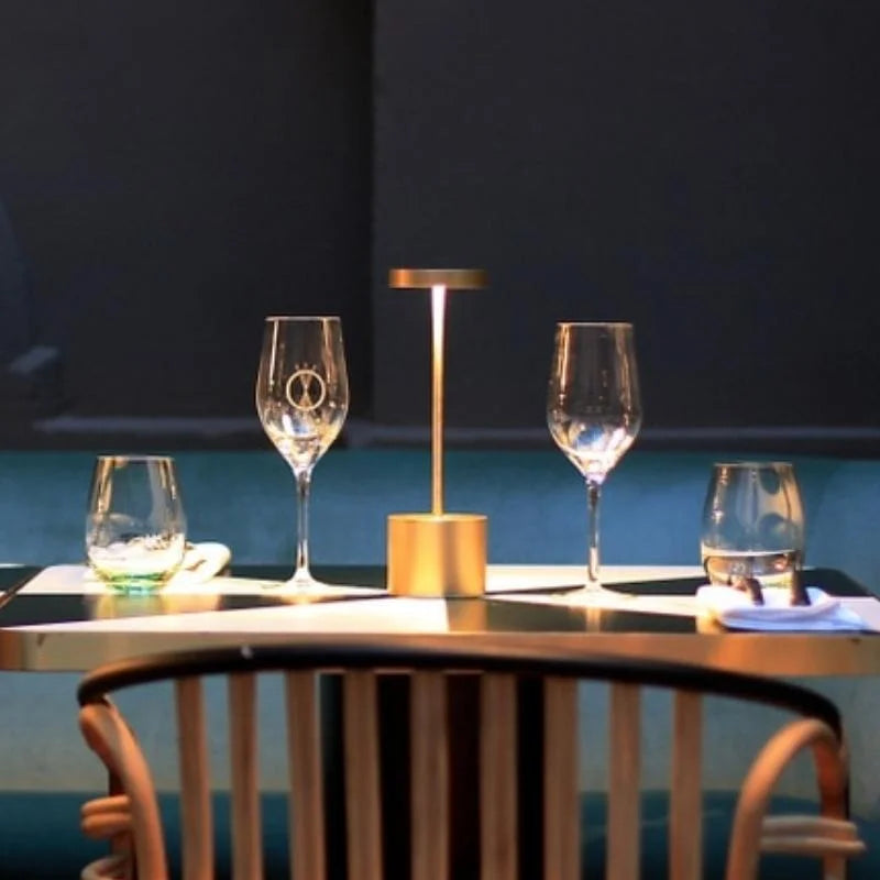 Lámpara de Mesa LED Metálica Inalámbrica