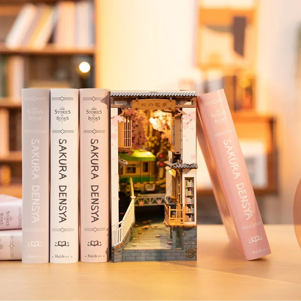 Maqueta Book Nook DIY Sakura Densya de 340 piezas con luz LED
