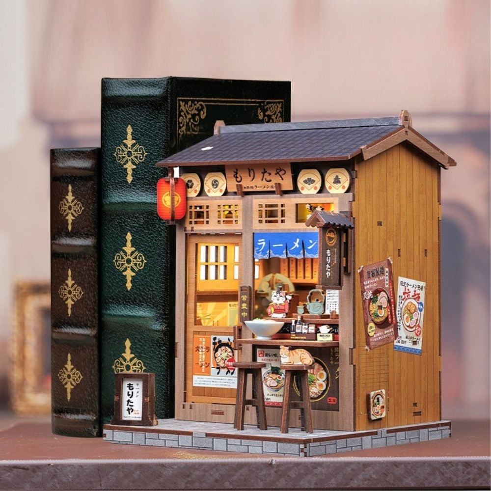 Maqueta Book Nook DIY Restaurante de Ramen de 240 piezas con luz LED