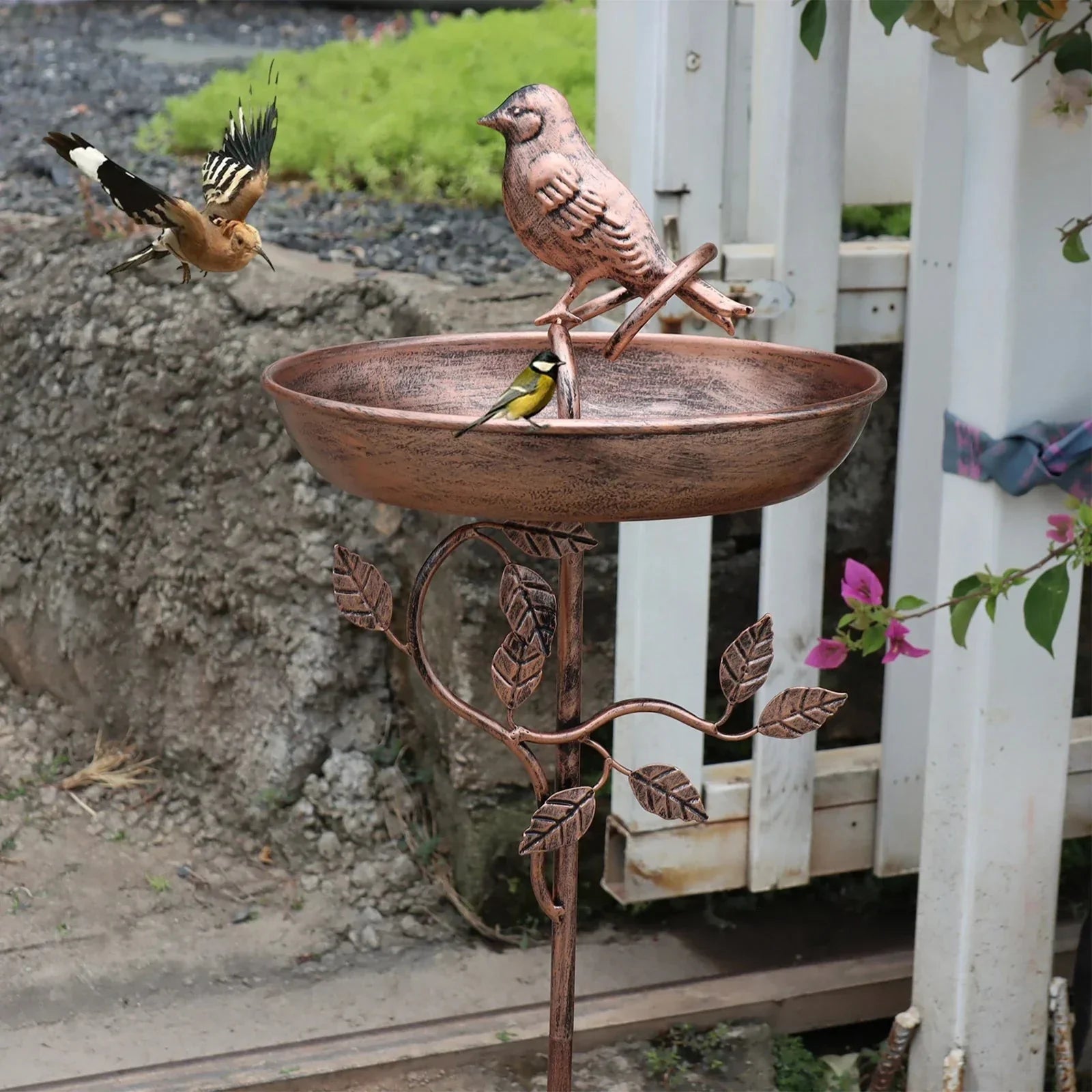 Bebedero decorativo para pájaros de jardín