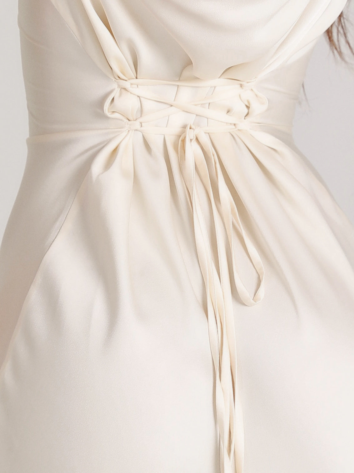 Vestido Maxi Volante de Manga Larga para Mujer | Elegancia Sin Esfuerzo