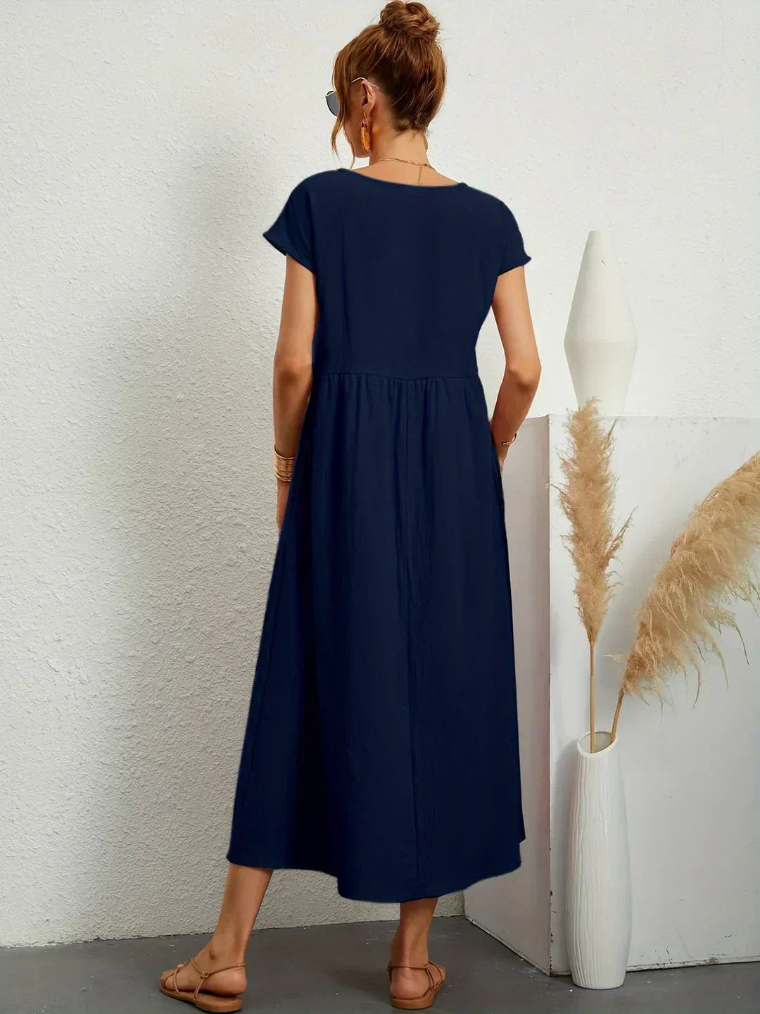 Gabrielle — Vestido Midi Fluido con Elegancia Atemporal