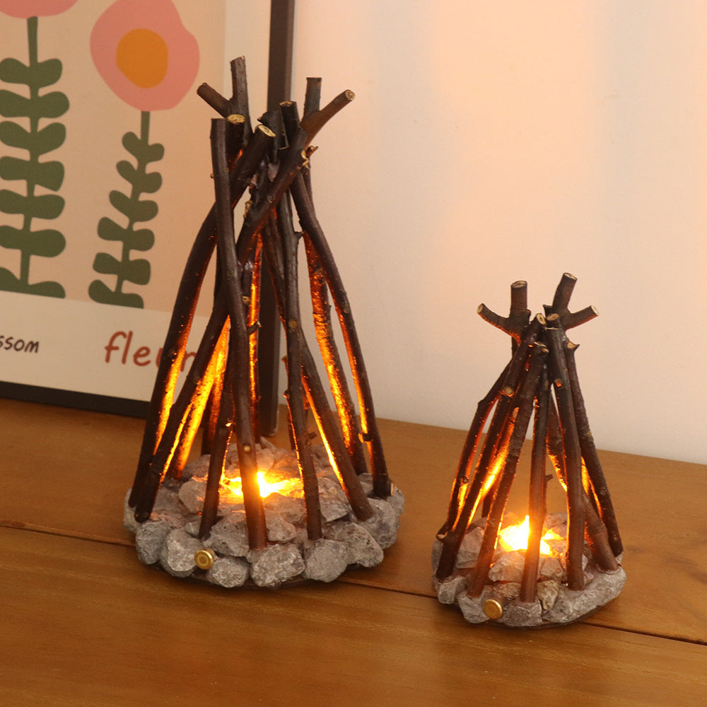 Lampe décorative LED de table en forme de feu de camp avec lumière chaude