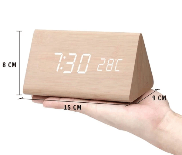 WoodSense Reloj de Madera LED – Controlado por Voz y Estiloso para Cualquier Espacio