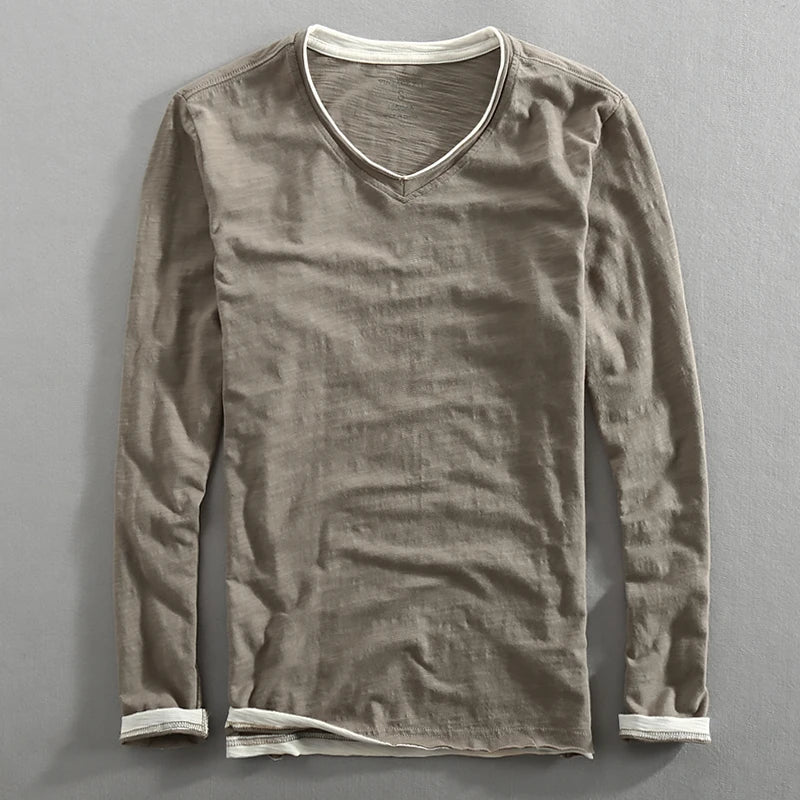 Camiseta de manga larga para hombre con cuello en V y ribetes en contraste