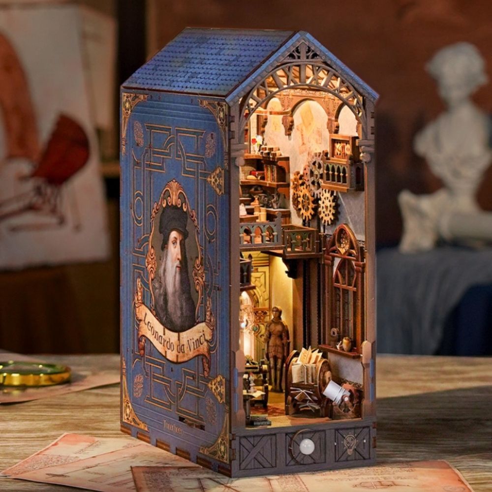 Maqueta Book Nook DIY Leonardo da Vinci de 387 piezas con luz LED y sensor