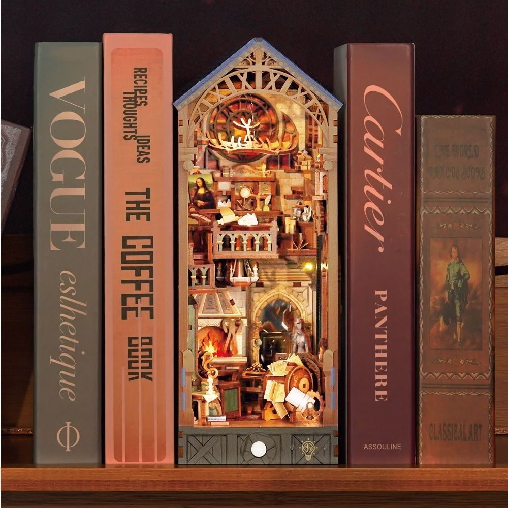 Maquette Book Nook DIY Leonardo da Vinci de 387 pièces avec éclairage LED et capteur