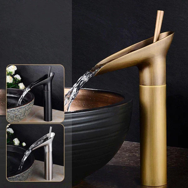 Brassélia | Grifo de Baño Antiguo – Elegancia & Pico de Cascada