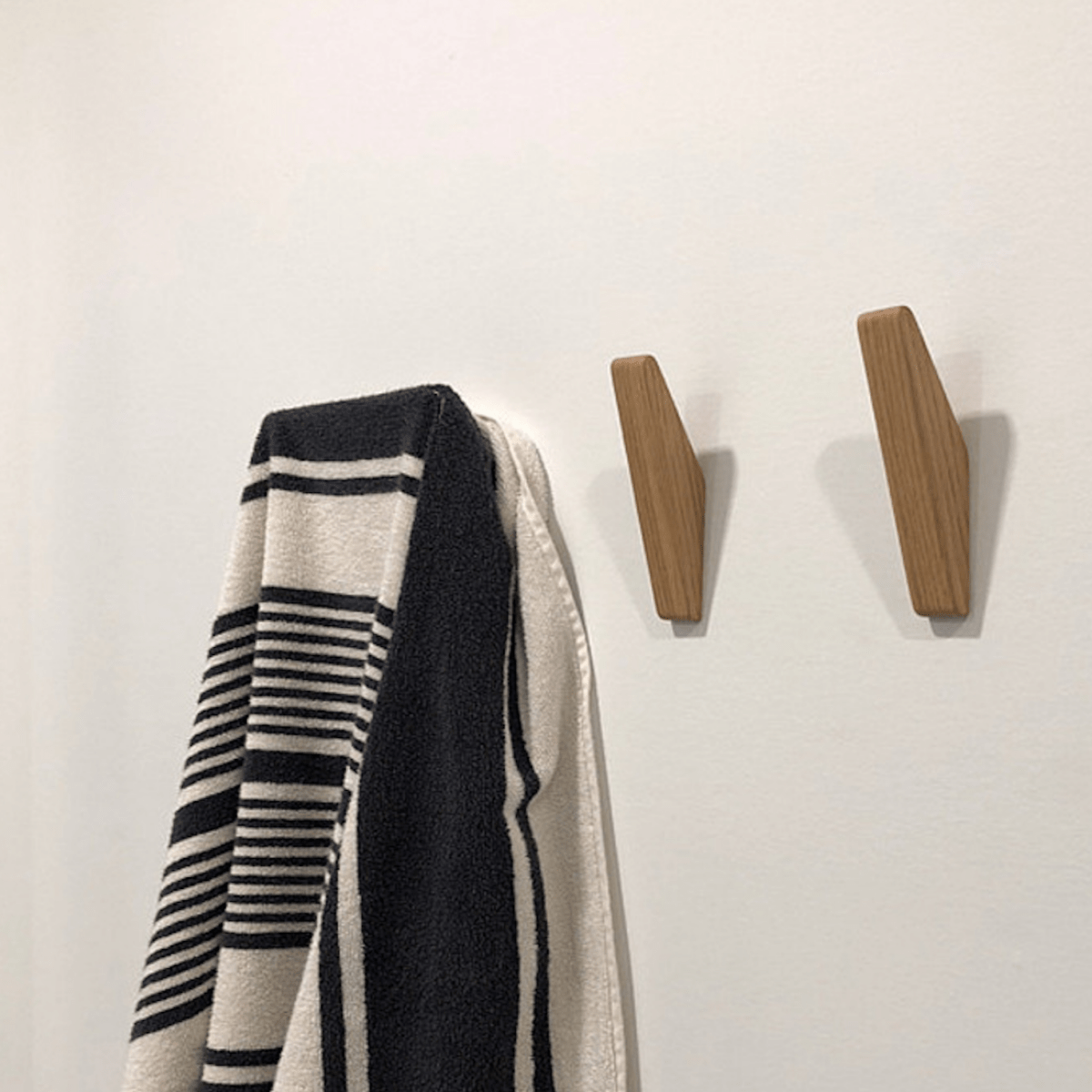 Wandkapstokken van hout · sets van 2, 4, 6 of 8
