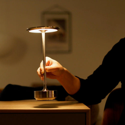 Rétalis | Lámpara de Mesa Inalámbrica – Diseño Atemporal y Luz Regulable
